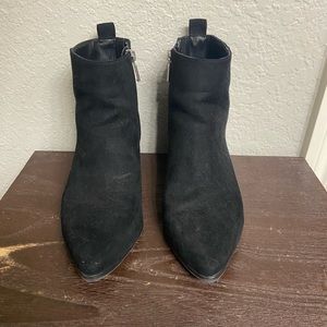Pointed black ankle booties